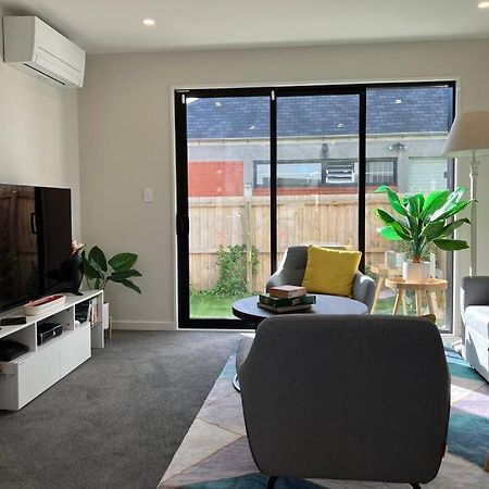 2-Bedroom Ensuite, Close To City, Comfortable, Accessible With Own Parking Christchurch Exterior photo