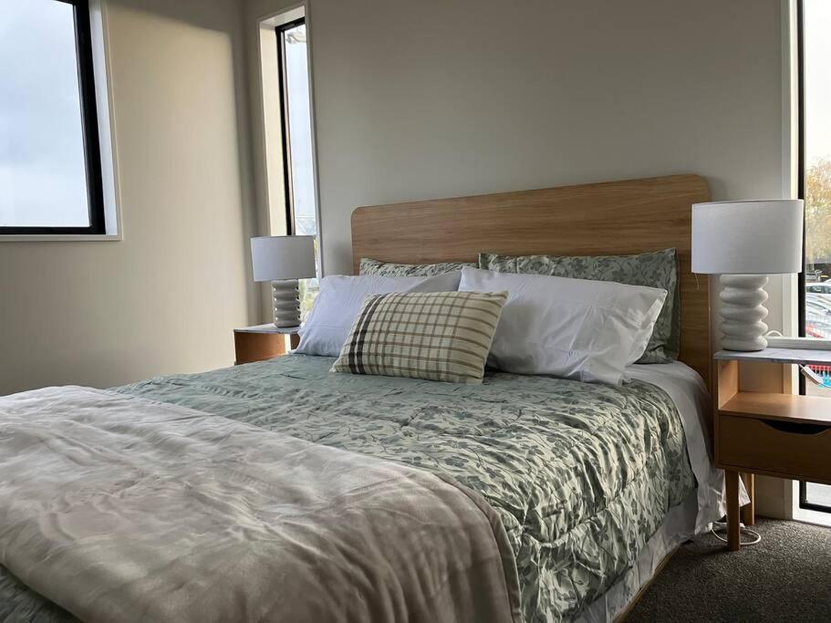 2-Bedroom Ensuite, Close To City, Comfortable, Accessible With Own Parking Christchurch Exterior photo